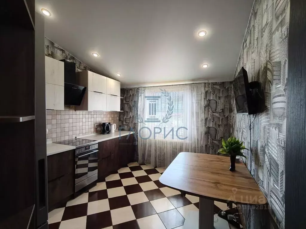 4-к кв. Хакасия, Абакан Торговая ул., 4Б (108.0 м) - Фото 0