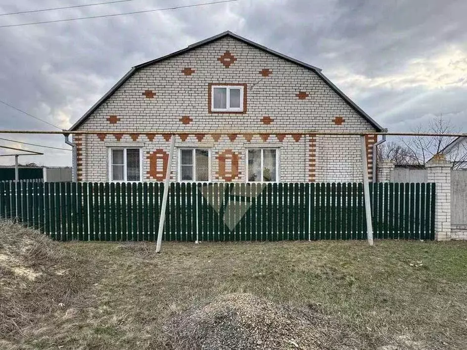 Дом в Белгородская область, Старооскольский городской округ, с. ... - Фото 1
