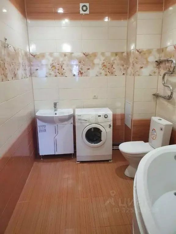 1-к кв. Ростовская область, Таганрог ул. Ленина, 199 (51.4 м) - Фото 1