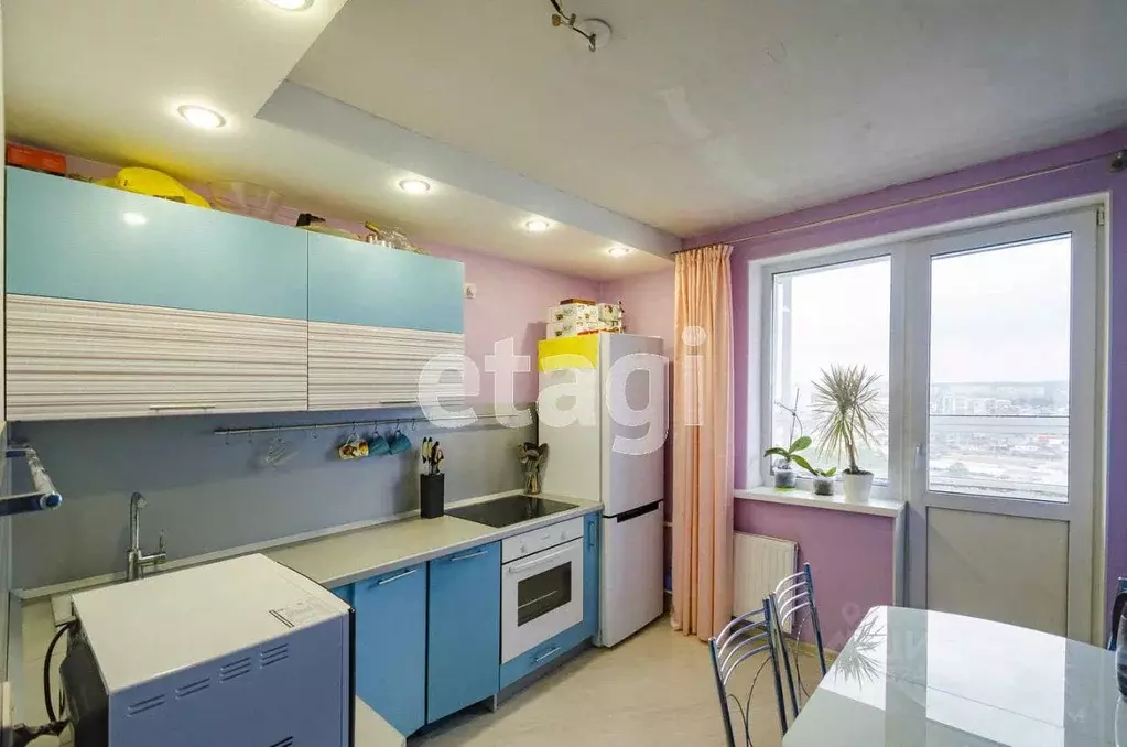 1-к кв. Свердловская область, Екатеринбург ул. Умельцев, 9А (34.2 м) - Фото 1