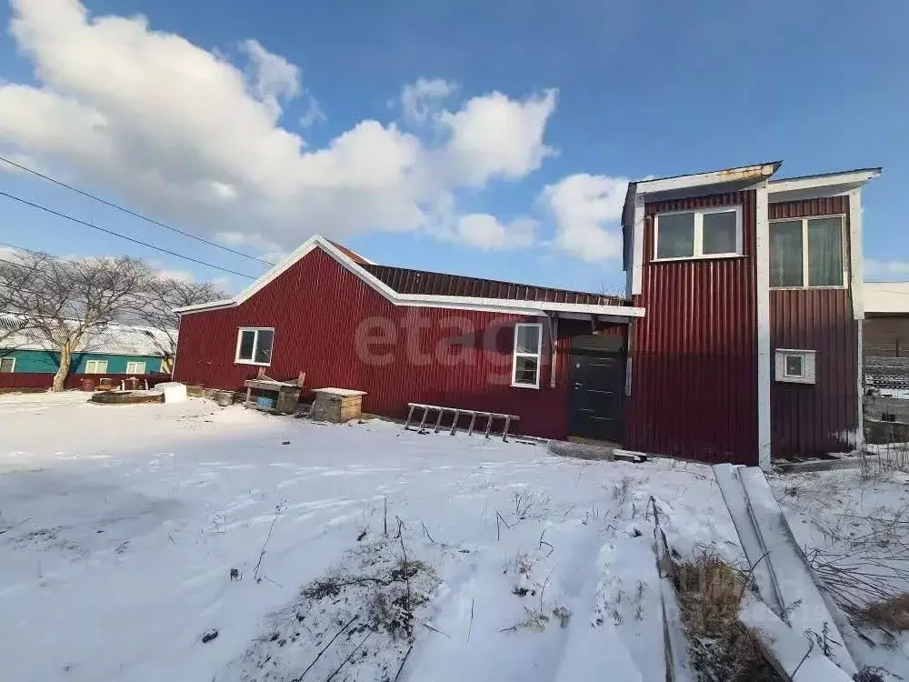 Дом в Сахалинская область, Южно-Курильск пгт  (150 м) - Фото 1