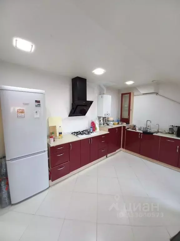 3-к кв. Псковская область, Псков Народная ул., 23/17 (78.0 м) - Фото 2