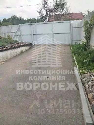 Дом в Воронежская область, Хохольский район, Петинское с/пос, с. Устье ... - Фото 1