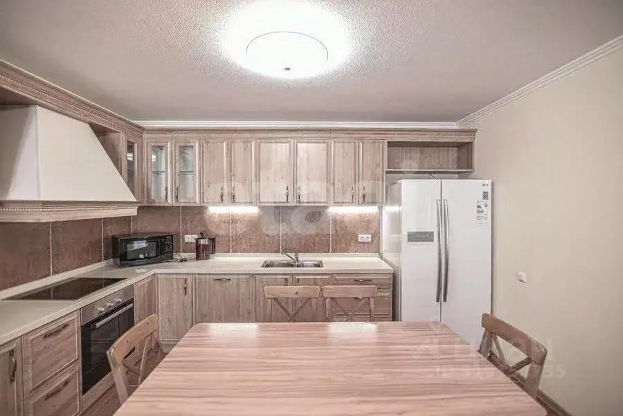 2-к кв. Сахалинская область, Южно-Сахалинск Грушевая ул., 3Д (101.1 м) - Фото 1