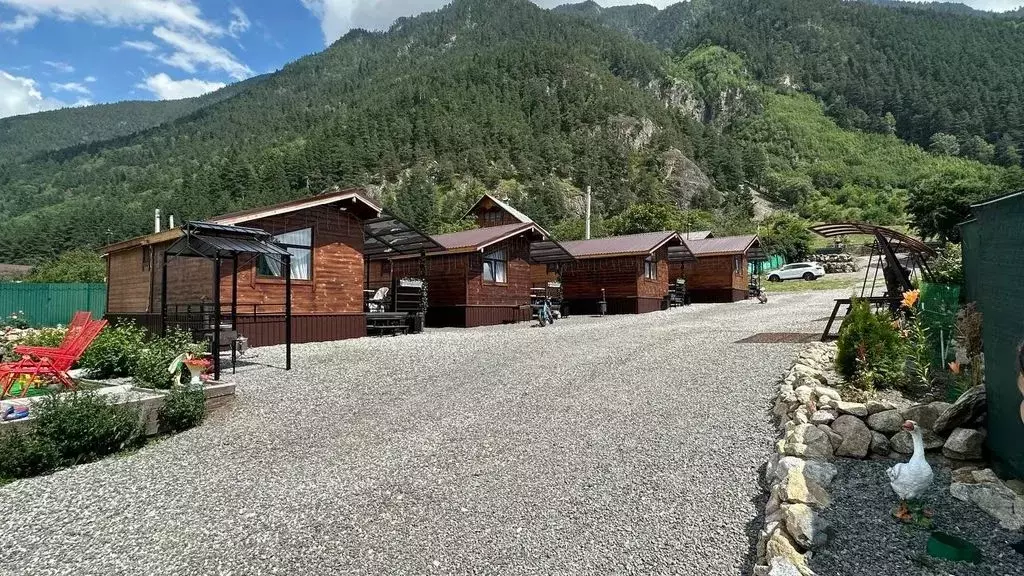 Дом в Карачаево-Черкесия, Теберда Карачаевский городской округ, пер. ... - Фото 0