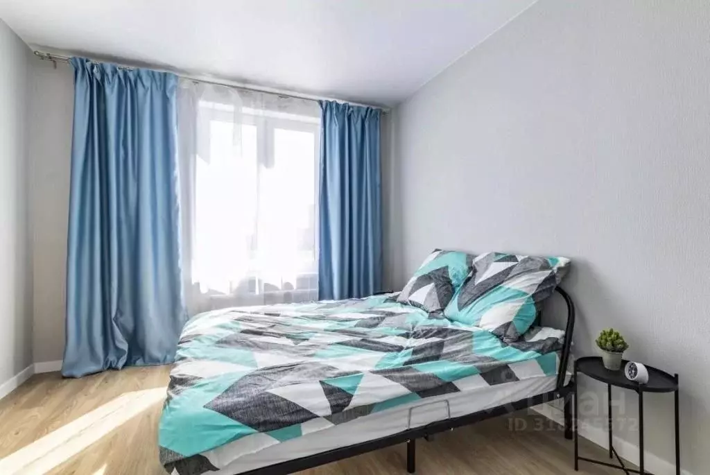 2-к кв. Свердловская область, Екатеринбург ул. Тверитина, 41 (50.0 м) - Фото 1