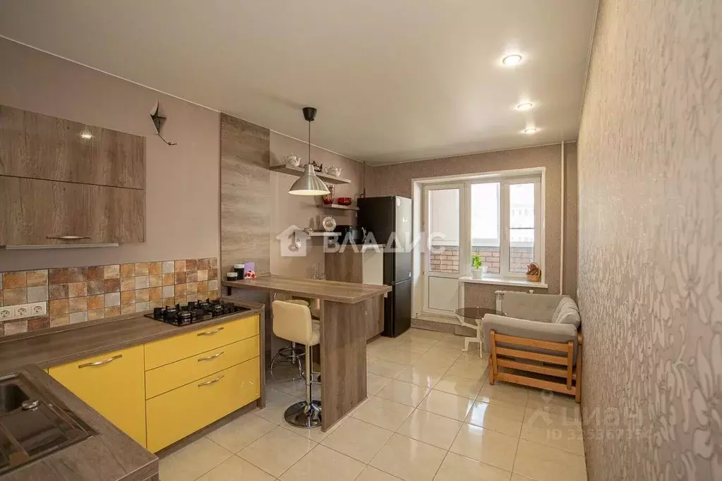 3-к кв. Владимирская область, Владимир ул. Гвардейская, 13Б (90.6 м) - Фото 2