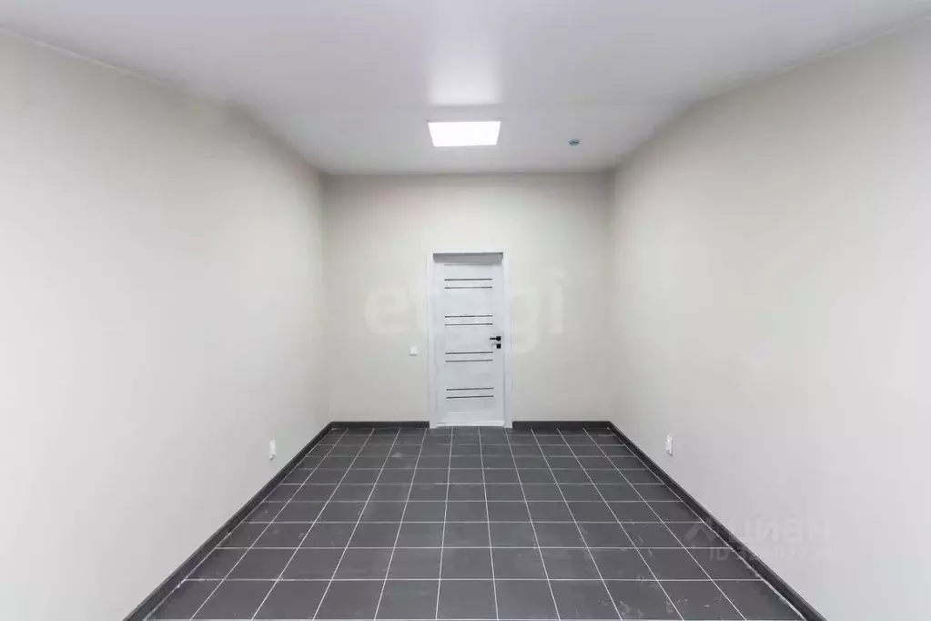 Офис в Тюменская область, Тюмень ул. 50 лет Октября, 120 (19 м) - Фото 1