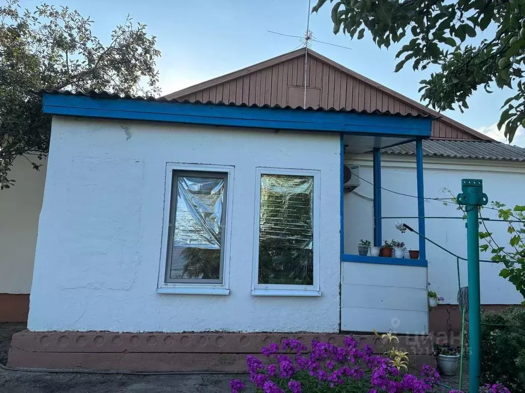 Коттедж в Саратовская область, Энгельсский район, Безымянское ... - Фото 1