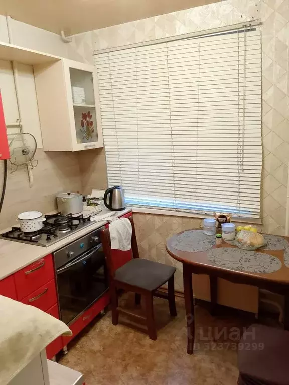 Комната Челябинская область, Челябинск ул. Доватора, 8 (15.0 м) - Фото 0