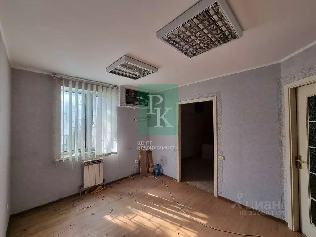 Помещение свободного назначения в Крым, Алушта ул. 60 лет СССР, 10 (95 ... - Фото 1