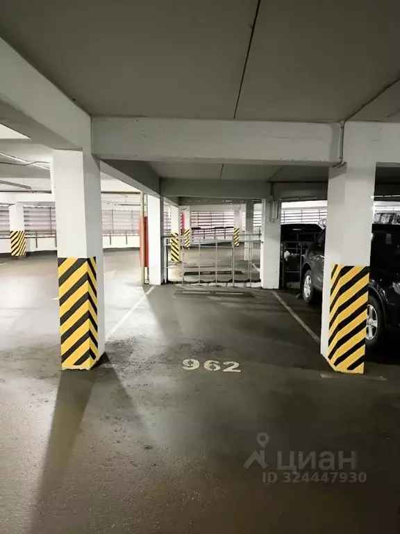 Гараж в Московская область, Одинцово ул. Сколковская, 2 (14 м) - Фото 1