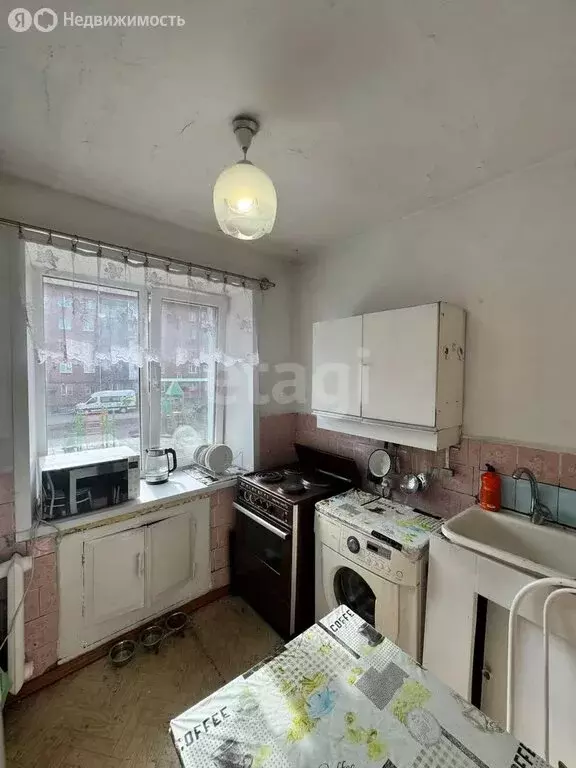4-комнатная квартира: Кемерово, улица Веры Волошиной, 6А (62 м) - Фото 1