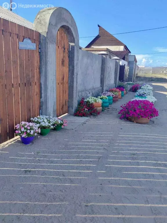 Дом в посёлок городского типа Каа-Хем, улица Анатолия Ломаева (108 м) - Фото 0