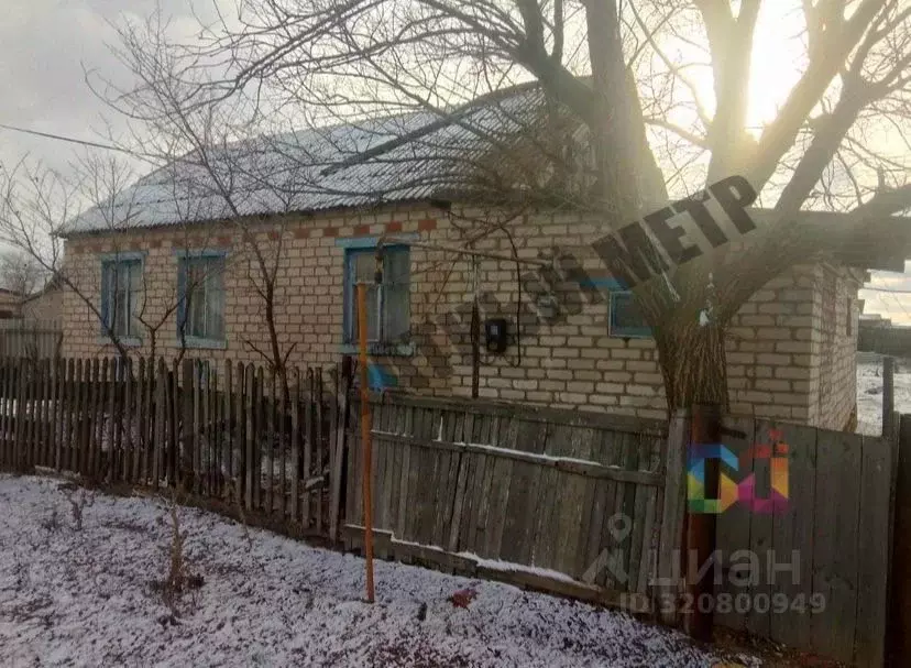 Дом в Калмыкия, Малодербетовский район, пос. Ханата ул. Городовикова ... - Фото 0