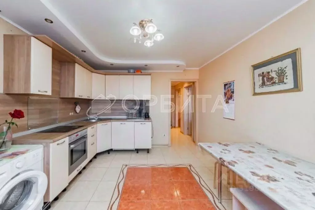 3-к кв. Тюменская область, Тюмень ул. Николая Семенова, 33 (89.8 м) - Фото 1