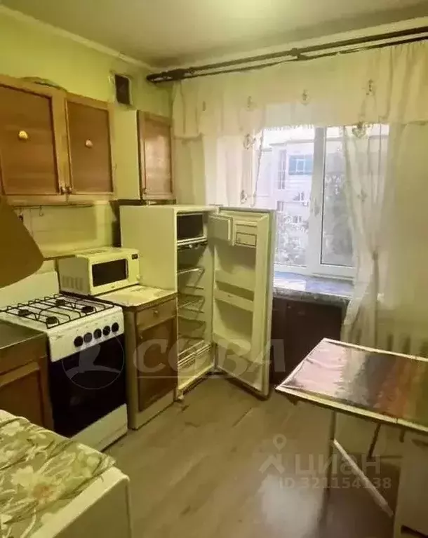 1-к кв. Тюменская область, Тюмень проезд Геологоразведчиков, 33 (28.0 ... - Фото 0