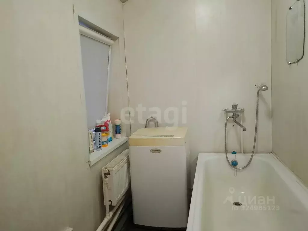 2-к кв. Псковская область, Остров Полевая ул., 9 (69.7 м) - Фото 1