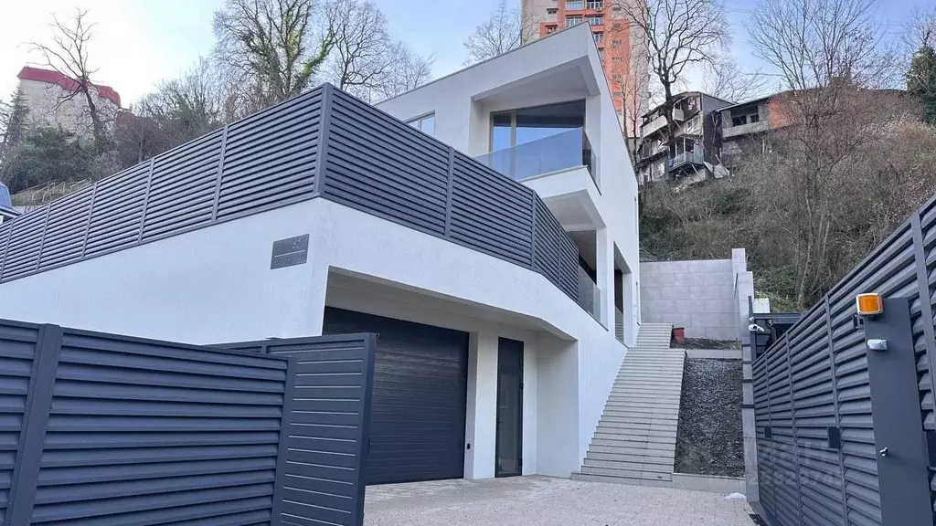 Дом в Краснодарский край, Сочи Амбулаторный пер., 52/1 (230 м) - Фото 1