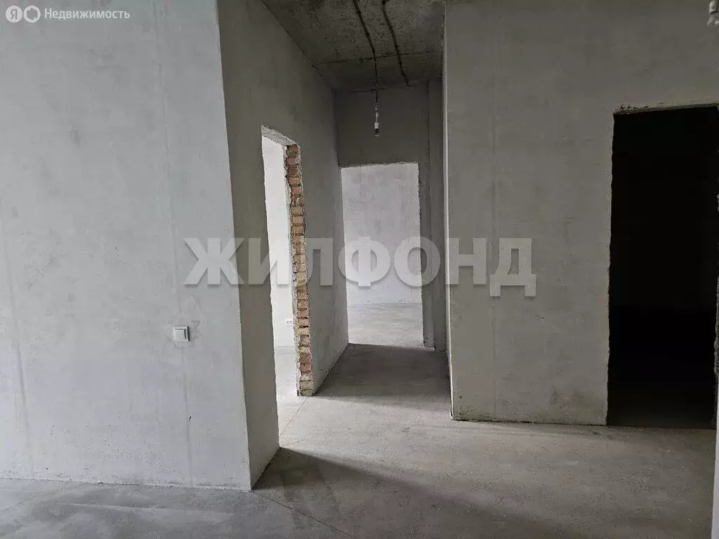 3-комнатная квартира: Абакан, улица Генерала Тихонова, 14 (76.2 м) - Фото 2