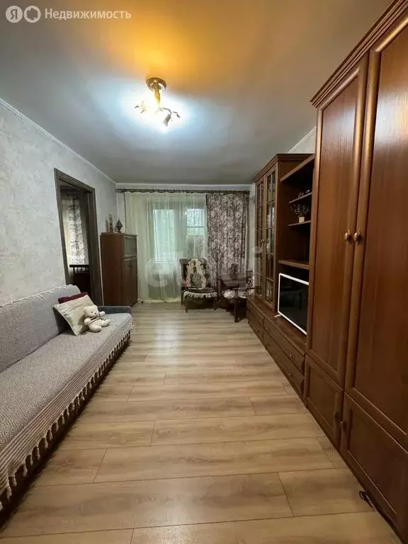 3-комнатная квартира: Новороссийск, улица Советов, 10 (56 м) - Фото 1