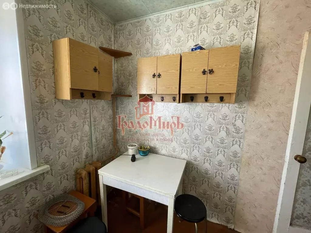3-комнатная квартира: Пересвет, улица Строителей, 2 (49 м) - Фото 0