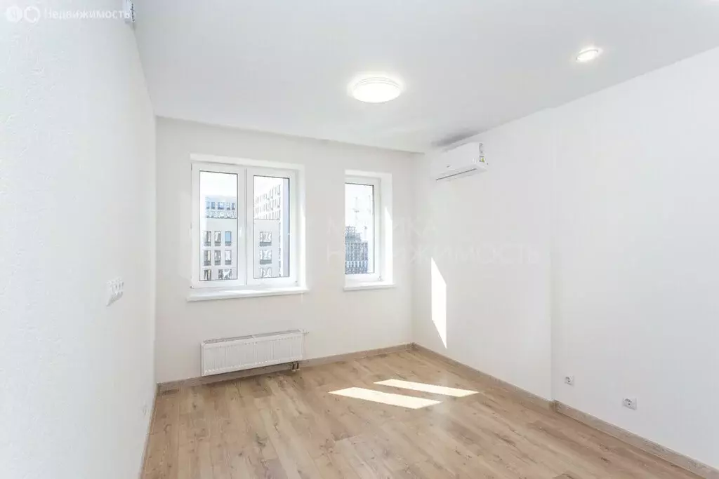 Квартира-студия: Тюмень, улица Новосёлов, 103 (18.3 м) - Фото 1