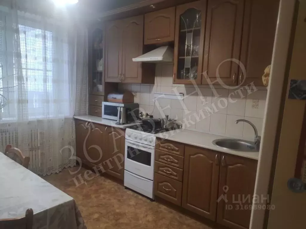 4-к кв. Воронежская область, Воронеж ул. Маршала Жукова, 4 (100.8 м) - Фото 0