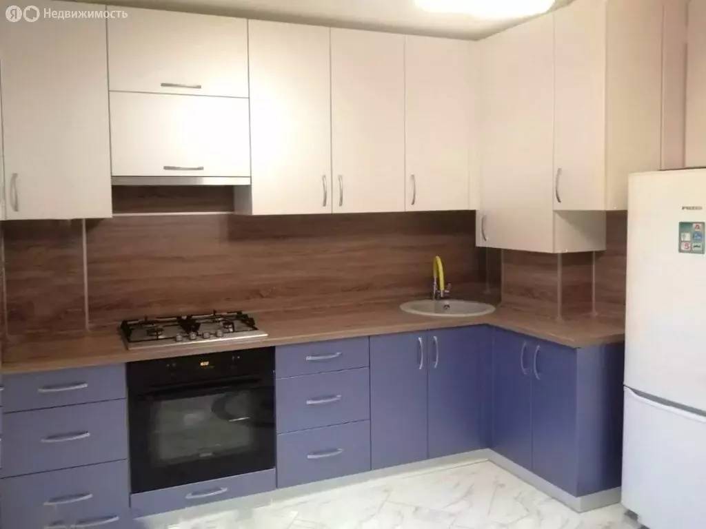 2-комнатная квартира: Медведево, посёлок городского типа Медведево, ... - Фото 2