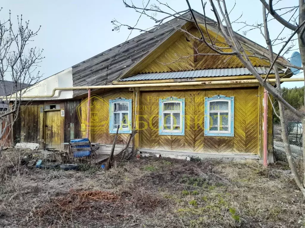 Дом в Свердловская область, Ревда Поселок починок, ул. Луговая (40 м) - Фото 0