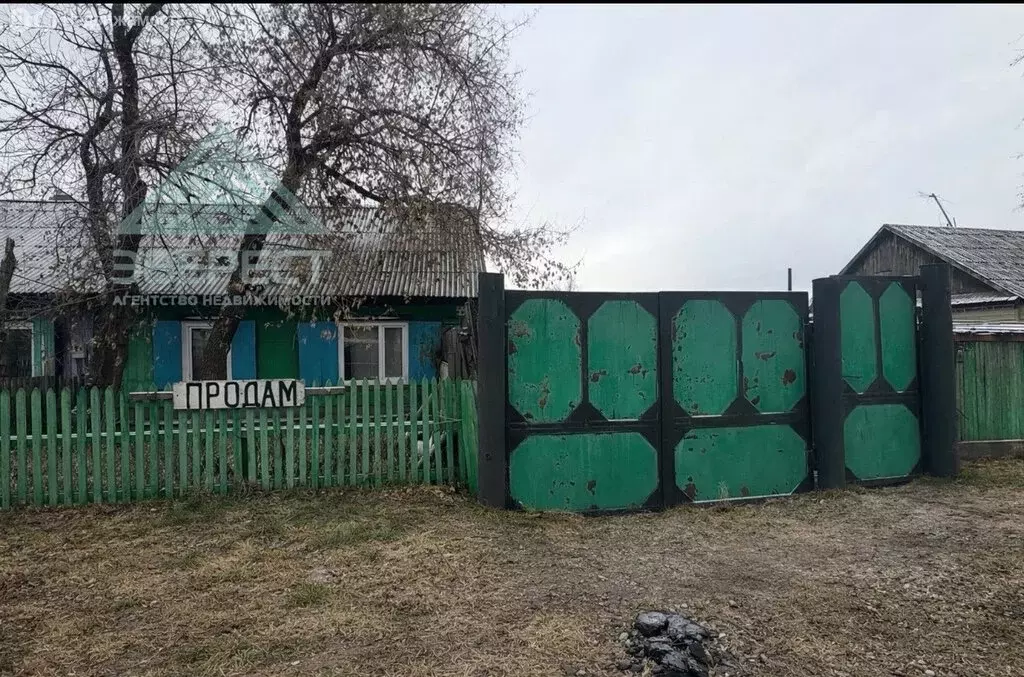 Дом в Республика Хакасия, рабочий посёлок Усть-Абакан, улица Мира, 55 ... - Фото 1