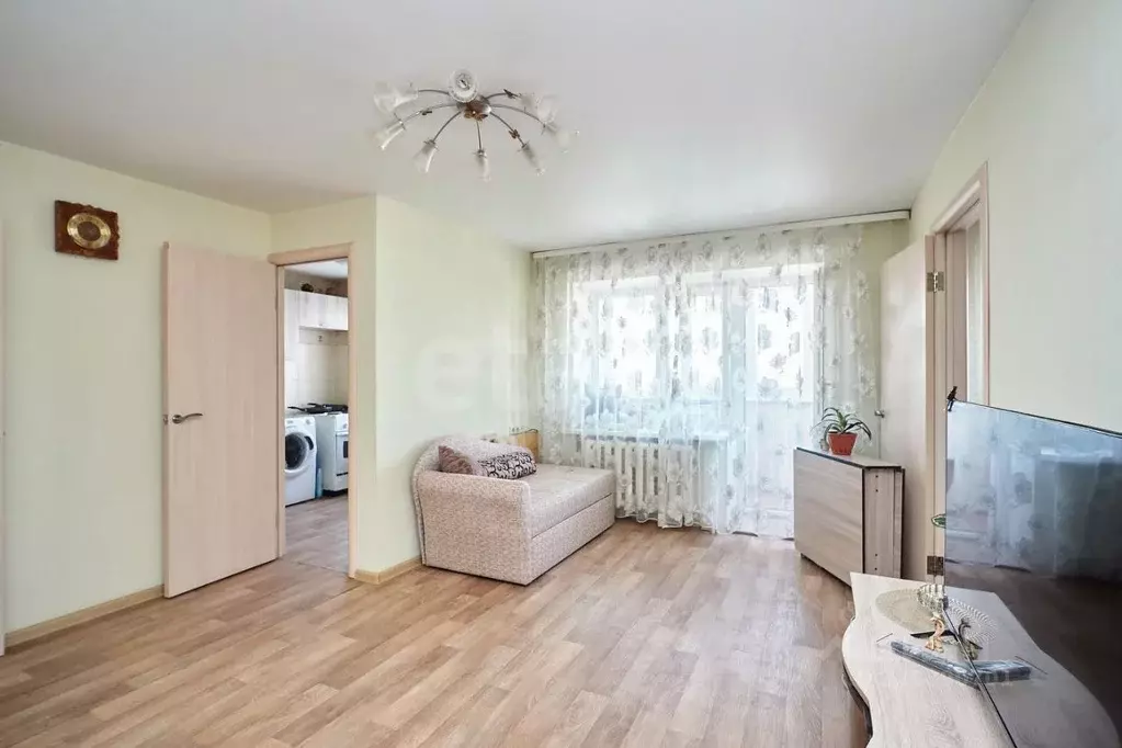 2-к кв. Тюменская область, Тюмень Холодильная ул., 49 (45.8 м) - Фото 1