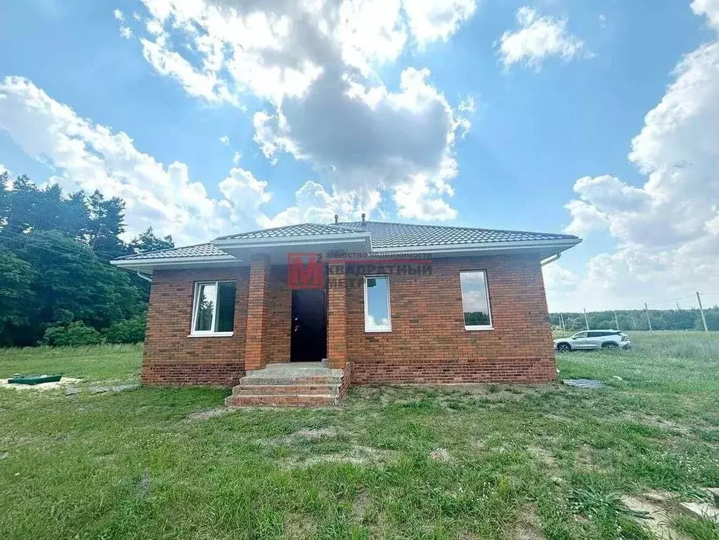 Дом в Белгородская область, Старооскольский городской округ, с. ... - Фото 0