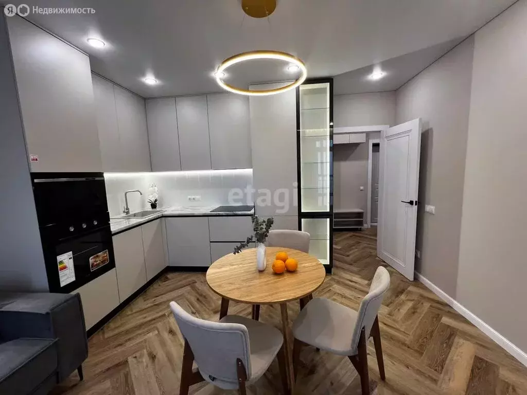 1-комнатная квартира: Тюмень, улица Валентины Трофимовой, 8 (40.6 м) - Фото 2