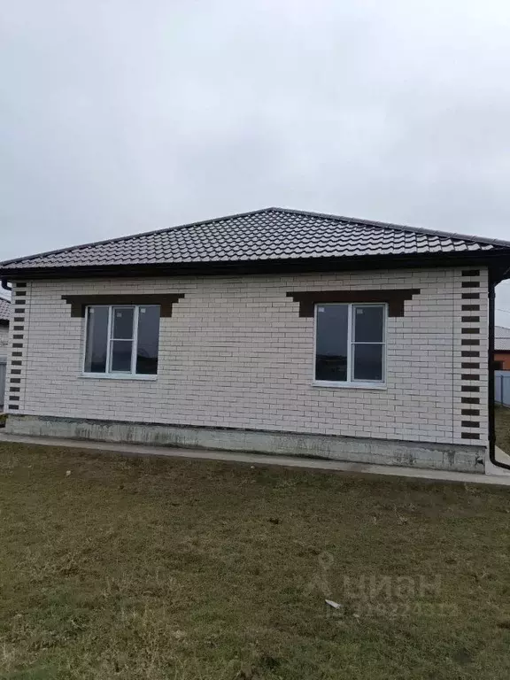 Дом в Астраханская область, Приволжский район, с. Началово Молодежная ... - Фото 0