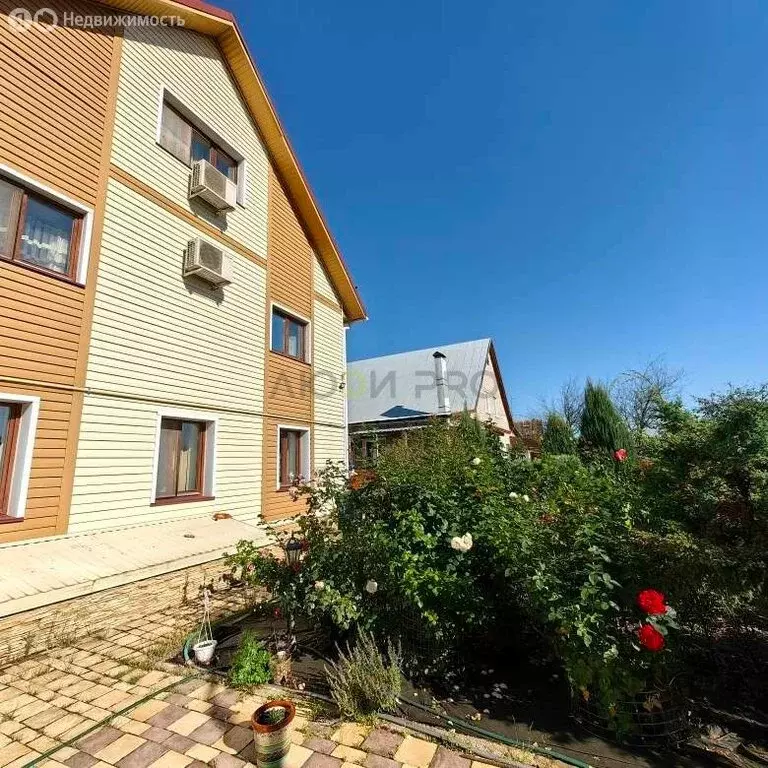 Дом в село Нижегородка, улица Дружбы (440 м) - Фото 2