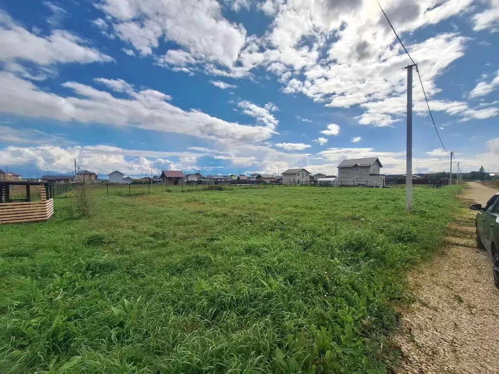 Участок в Ленинградская область, Гатчинский муниципальный округ, д. ... - Фото 1