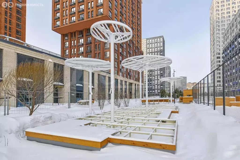 3-комнатная квартира: Тюмень, улица Тимофея Чаркова, 93 (97.5 м) - Фото 2