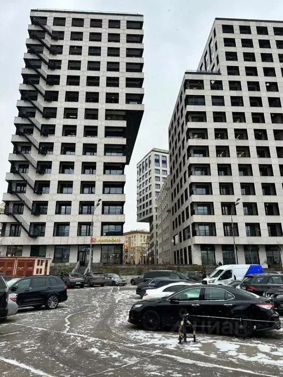 Гараж в Москва ул. Можайский Вал, 8 (20 м) - Фото 1