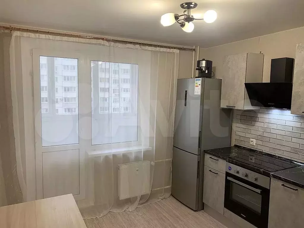 1-к. квартира, 35 м, 8/18 эт. - Фото 1