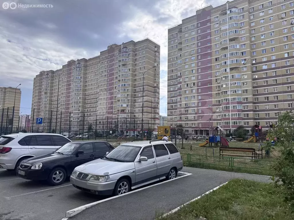 2-комнатная квартира: Тюмень, улица Андрея Бушуева, 4к1 (51 м) - Фото 1