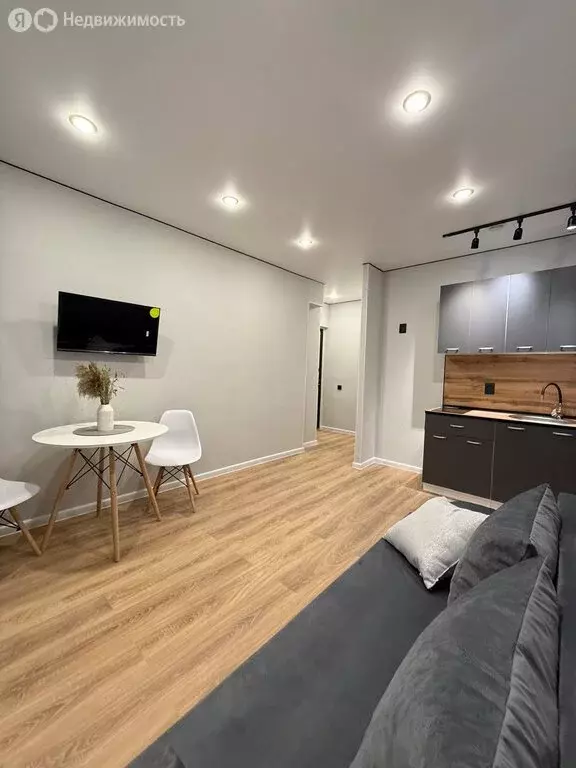 1-комнатная квартира: Казань, улица Павлюхина, 110А (19 м) - Фото 1