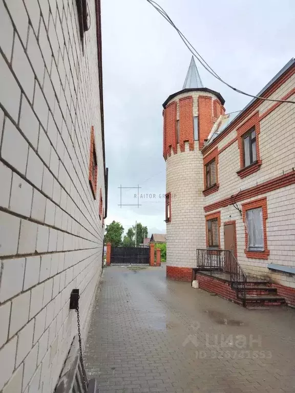 Дом в Алтайский край, Славгород ул. Гагарина, 71а (250 м) - Фото 1