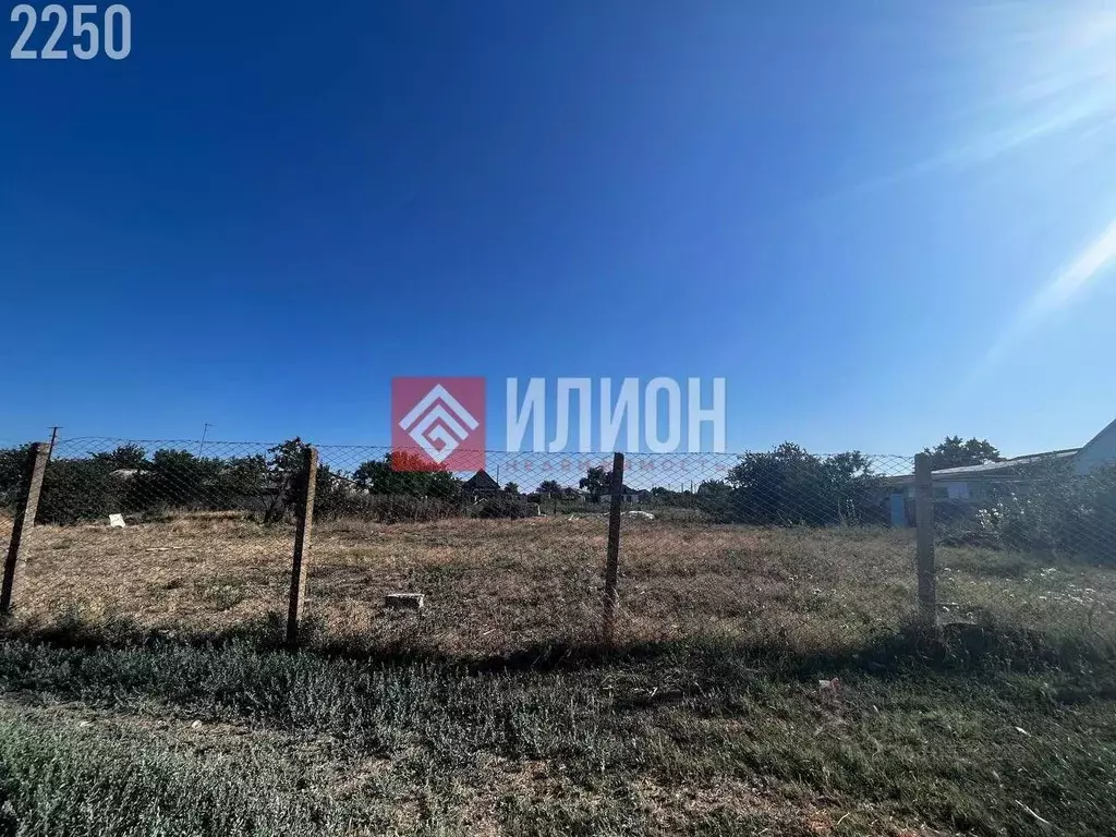 Участок в Крым, Кировский район, с. Владиславовка ул. Гоголя, 1Б (6.0 ... - Фото 1