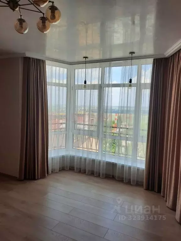 3-к кв. Ростовская область, Новочеркасск ул. Фрунзе (81.6 м) - Фото 1