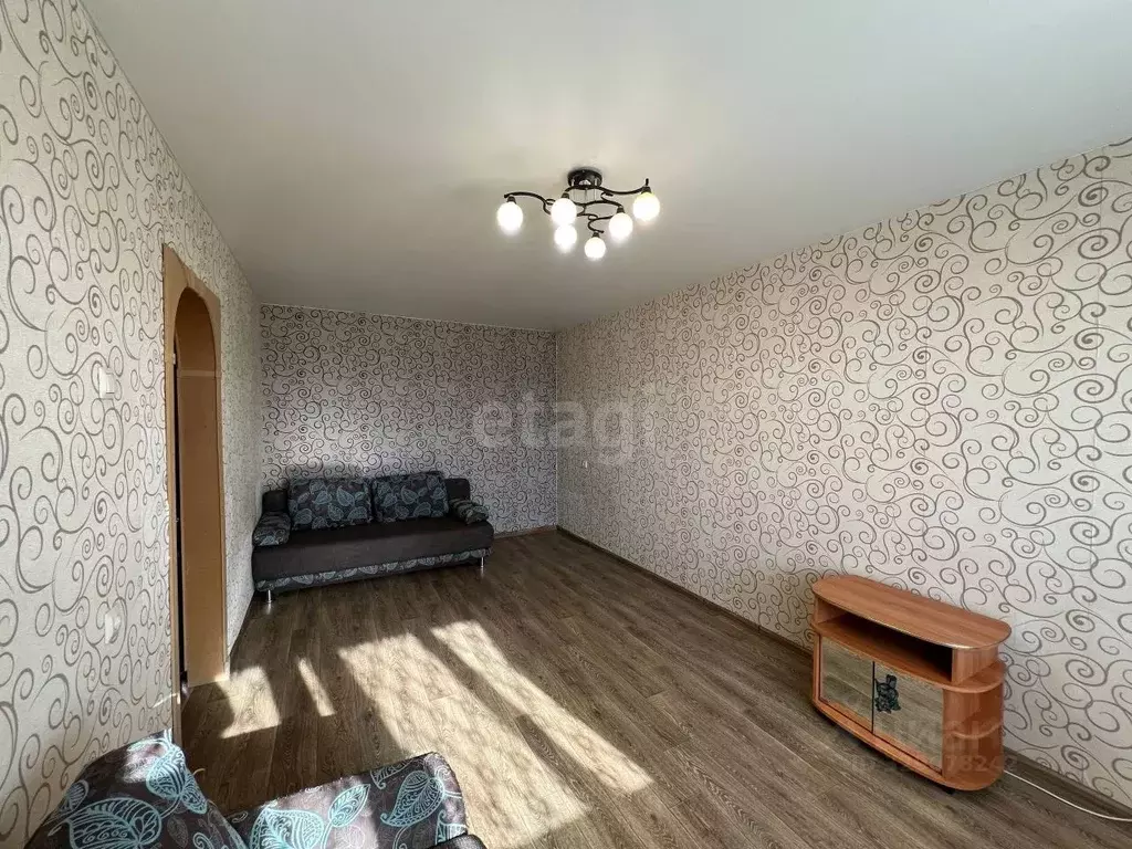 2-к кв. Омская область, Омск ул. Калинина, 13 (43.9 м) - Фото 1