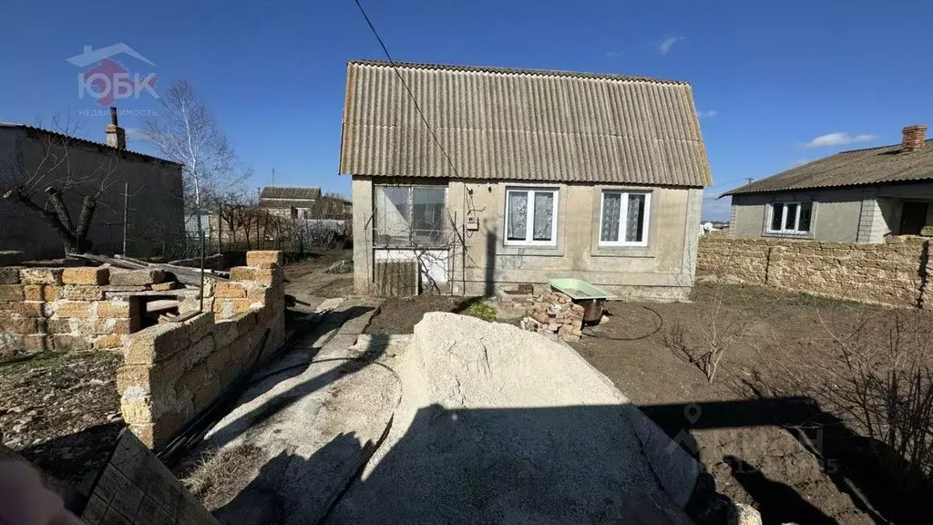 Дом в Крым, Сакский район, с. Суворовское ул. Суворовская, 1А (70 м) - Фото 0