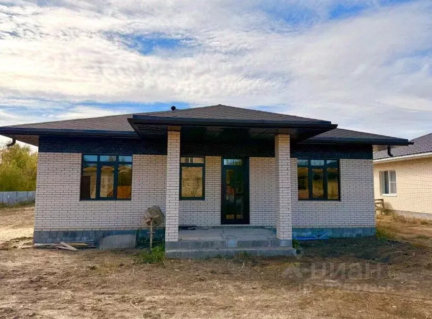 Дом в Белгородская область, Старооскольский городской округ, с. ... - Фото 0