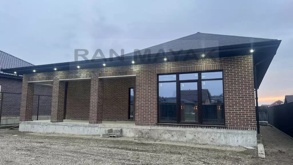 Дом в Адыгея, Майкоп Российская ул., 61 (152 м) - Фото 1