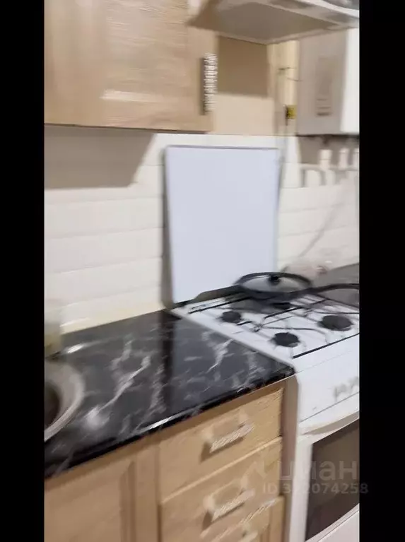 1-к кв. Краснодарский край, Абинск Комсомольская ул., 175к1 (37.0 м) - Фото 1